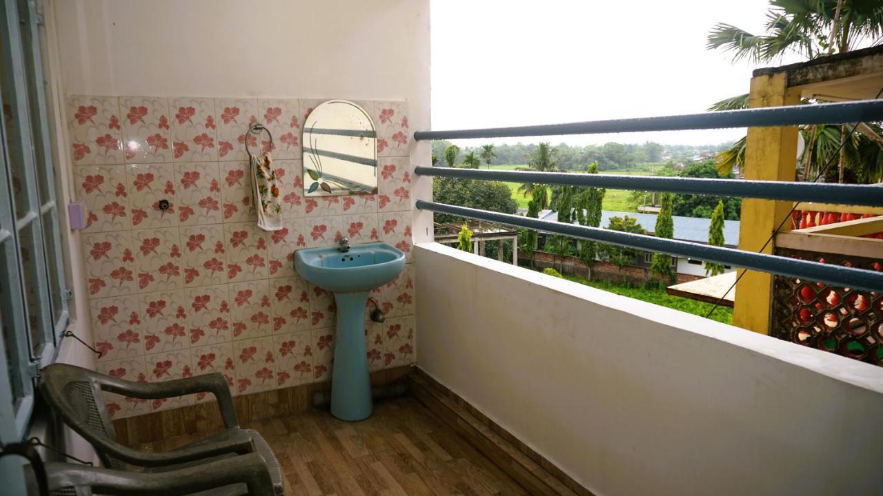 Taj Residency Holiday Homestay -Entire 1Bhk & 2Bhk Private Apartments -Call 767Ooo54Oo Jorhat Bagian luar foto