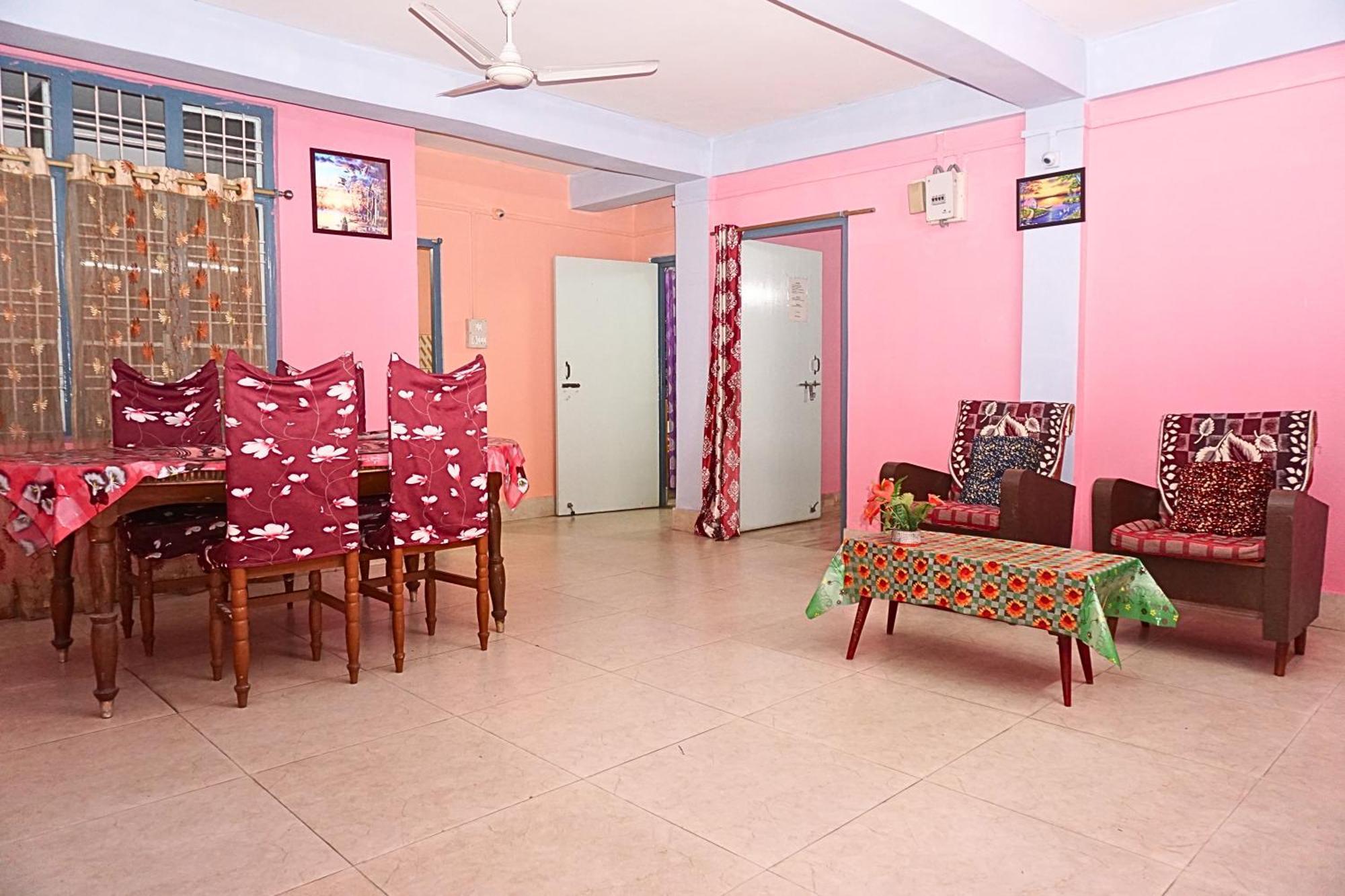 Taj Residency Holiday Homestay -Entire 1Bhk & 2Bhk Private Apartments -Call 767Ooo54Oo Jorhat Bagian luar foto