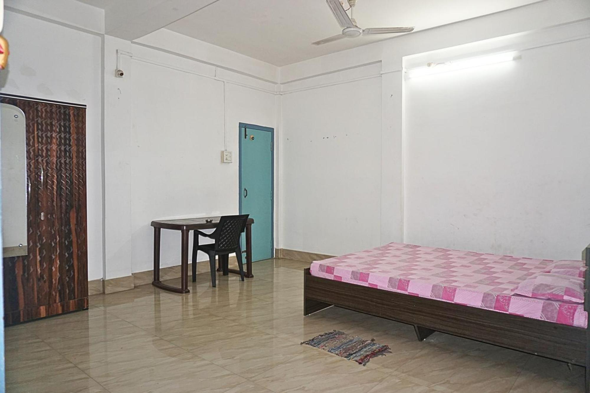 Taj Residency Holiday Homestay -Entire 1Bhk & 2Bhk Private Apartments -Call 767Ooo54Oo Jorhat Bagian luar foto