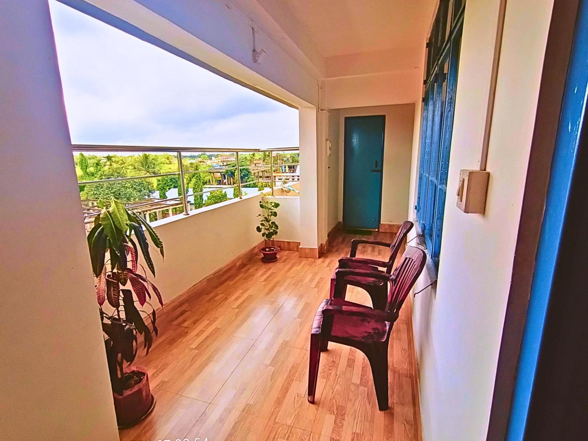 Taj Residency Holiday Homestay -Entire 1Bhk & 2Bhk Private Apartments -Call 767Ooo54Oo Jorhat Bagian luar foto