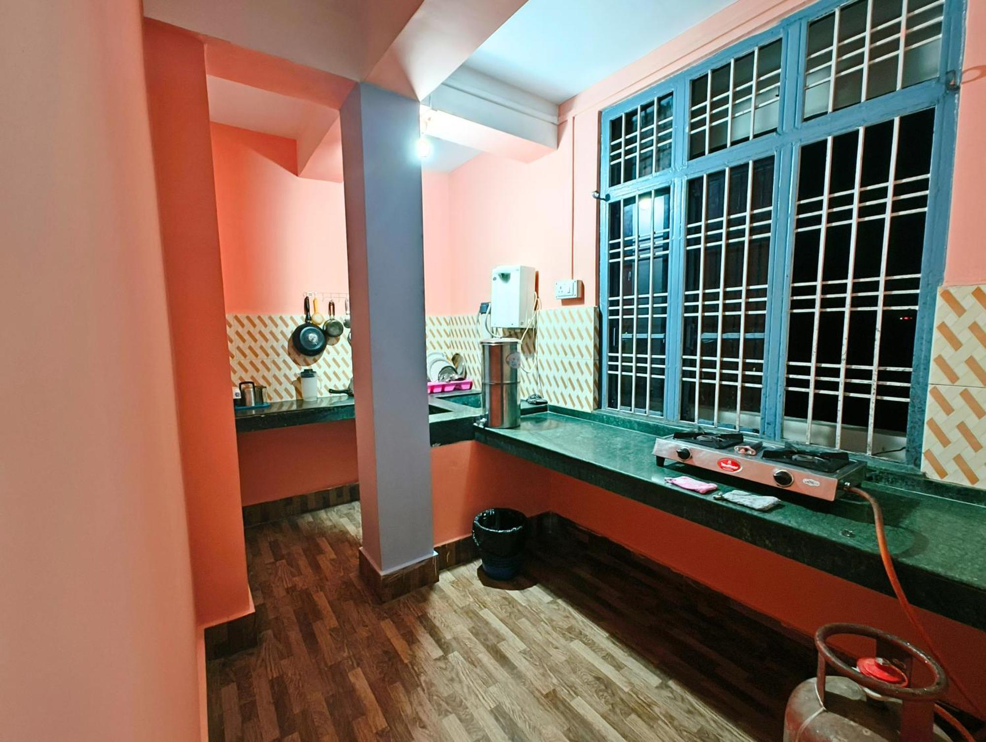 Taj Residency Holiday Homestay -Entire 1Bhk & 2Bhk Private Apartments -Call 767Ooo54Oo Jorhat Bagian luar foto