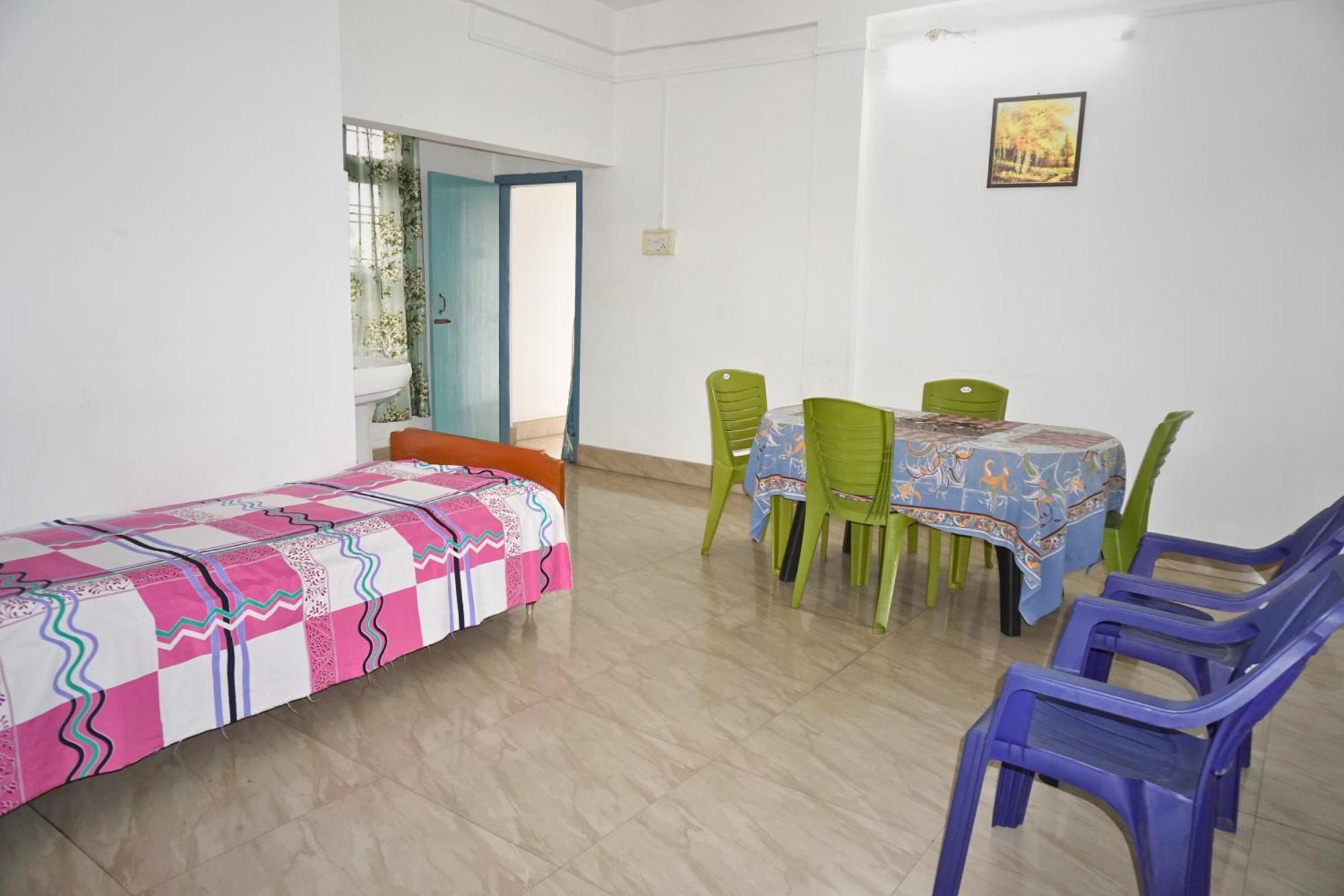 Taj Residency Holiday Homestay -Entire 1Bhk & 2Bhk Private Apartments -Call 767Ooo54Oo Jorhat Bagian luar foto