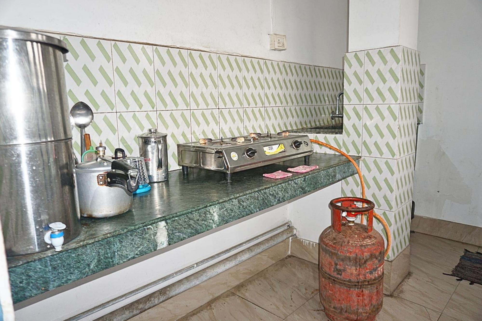 Taj Residency Holiday Homestay -Entire 1Bhk & 2Bhk Private Apartments -Call 767Ooo54Oo Jorhat Bagian luar foto