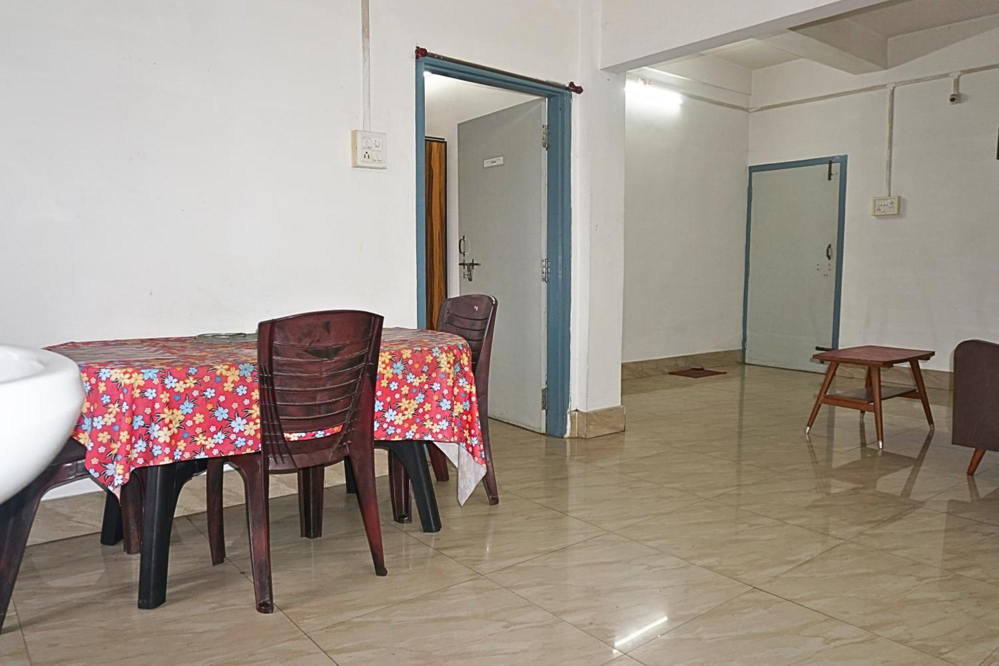 Taj Residency Holiday Homestay -Entire 1Bhk & 2Bhk Private Apartments -Call 767Ooo54Oo Jorhat Bagian luar foto