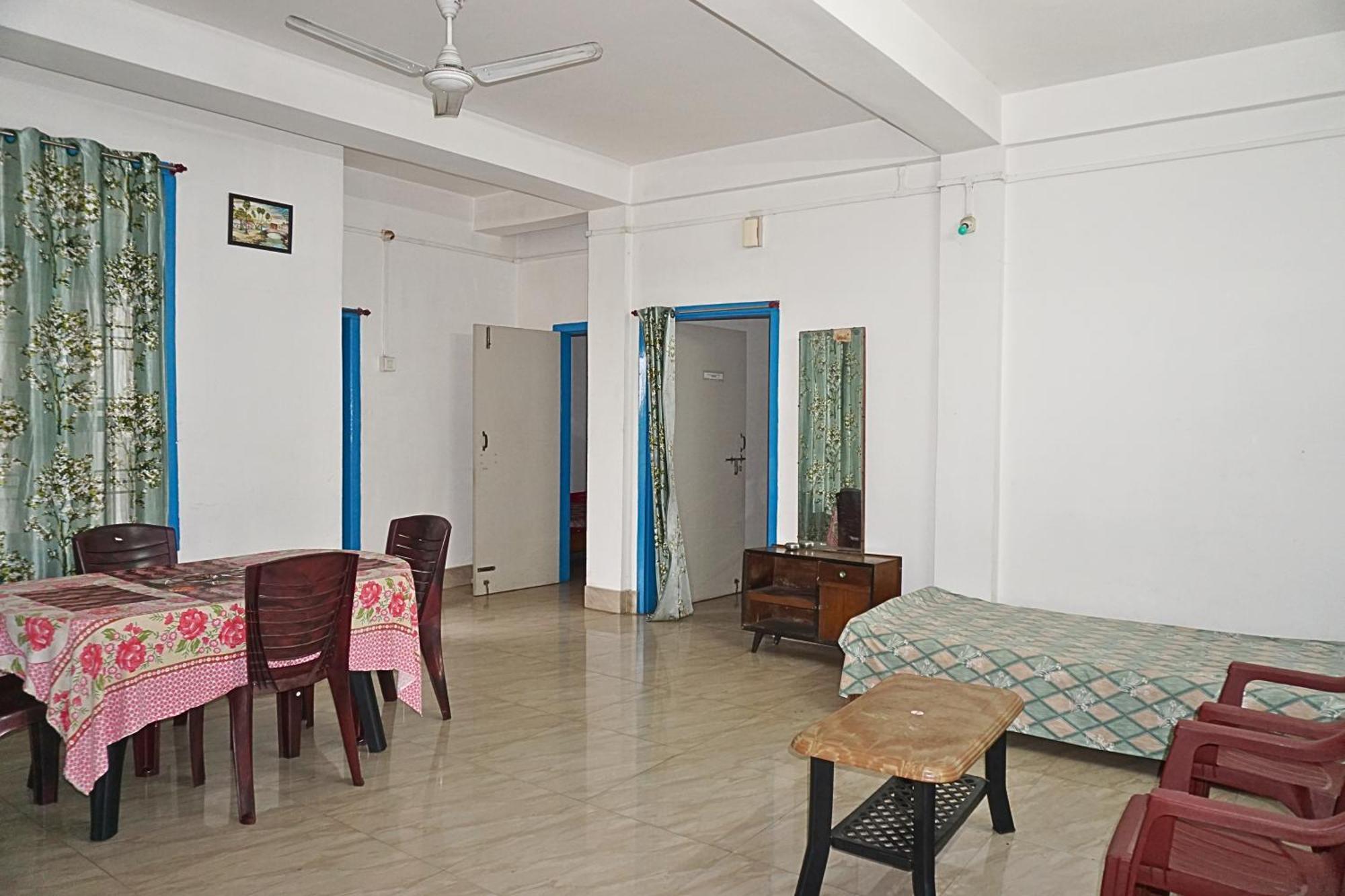 Taj Residency Holiday Homestay -Entire 1Bhk & 2Bhk Private Apartments -Call 767Ooo54Oo Jorhat Bagian luar foto
