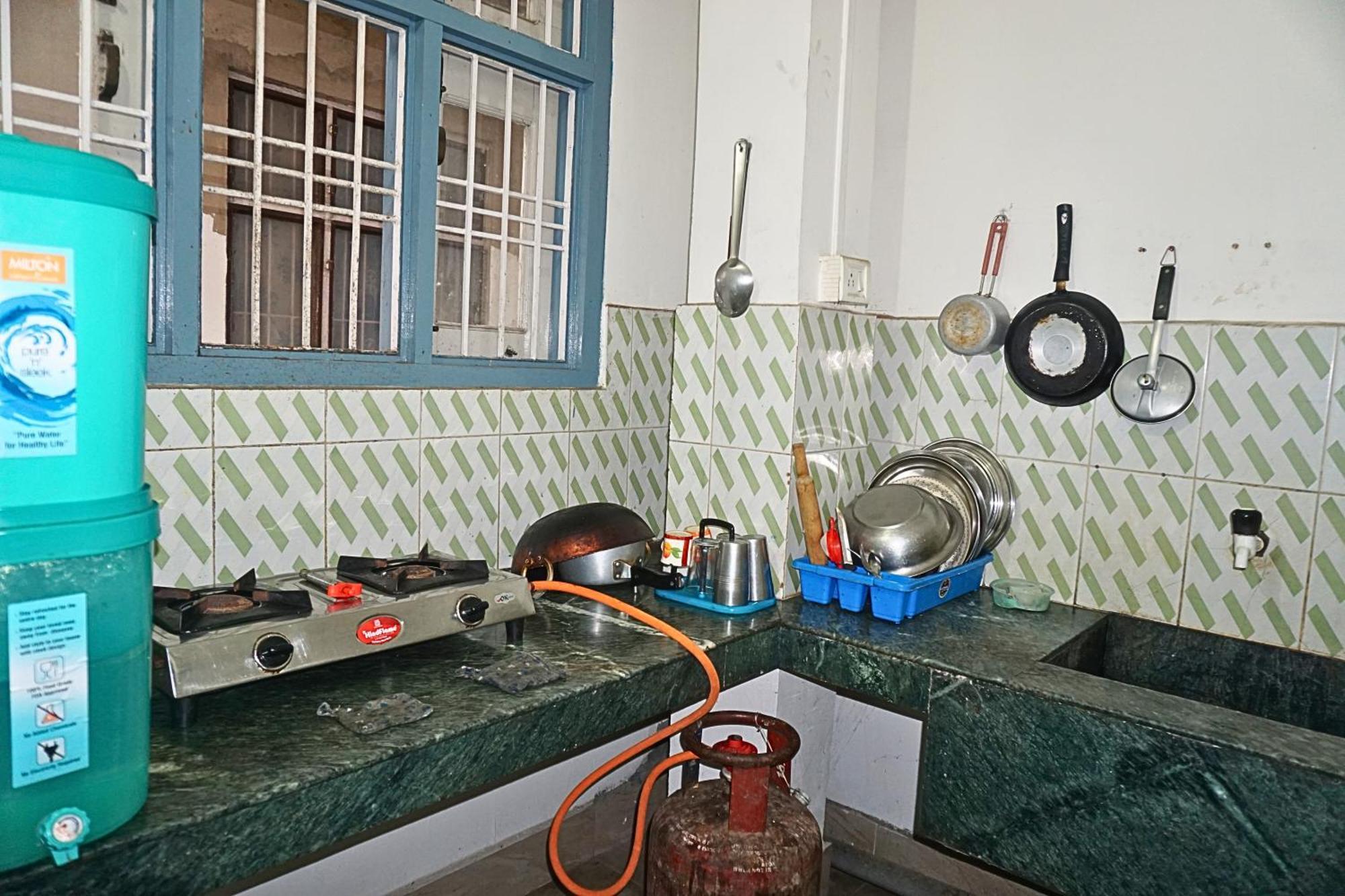 Taj Residency Holiday Homestay -Entire 1Bhk & 2Bhk Private Apartments -Call 767Ooo54Oo Jorhat Bagian luar foto